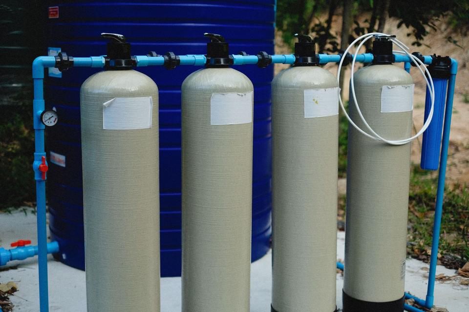 Reverse osmosis and filtration vessels in the plant